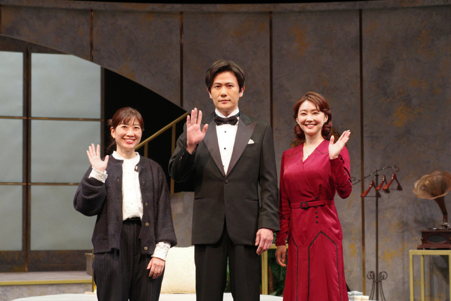 『プレゼント・ラフター』開幕！開幕前会見の写真とコメント＆舞台写真が到着！