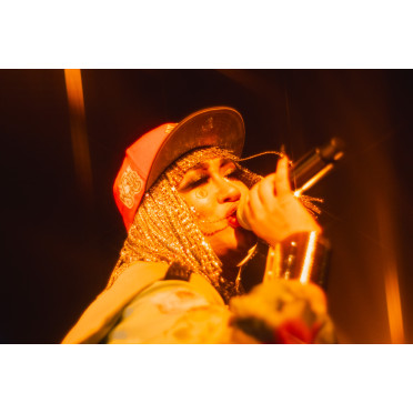 『TOKYO GEGEGAY 2025 TOUR』開幕！ステージ写真到着！
